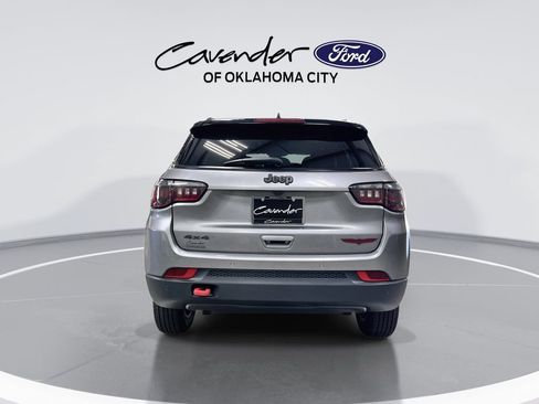 Used 2024 Jeep Compass Trailhawk AWD/4WD image 7
