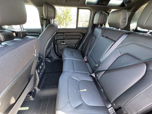 Used 2025 Land Rover Defender 110 V8 image 20