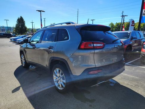 Used 2016 Jeep Cherokee Limited FWD image 6