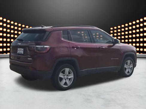 Used 2022 Jeep Compass Latitude AWD/4WD image 8