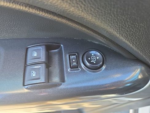 Used 2022 Chevrolet Colorado LT w/ Fleet Safety Package image 17