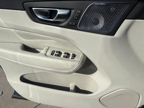 New 2026 Volvo XC60 B5 Ultra w/ Protection Package Premier image 28