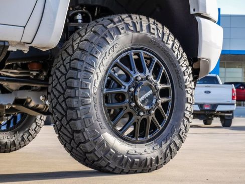 New 2026 Chevrolet Silverado 3500 High Country w/ High Country Premium Package AWD/4WD image 9