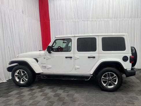 Used 2019 Jeep Wrangler Unlimited Sahara w/ Safety Group AWD/4WD image 6