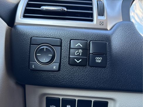 Used 2020 Lexus GX 460 Premium image 29