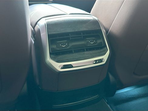 Used 2025 BMW 760i xDrive 760i xDrive w/ Executive Package image 27