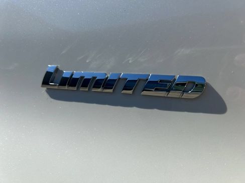 Used 2023 Toyota 4Runner Limited AWD/4WD image 36