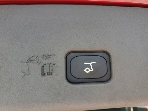 Certified 2024 Lincoln Nautilus Premier image 7