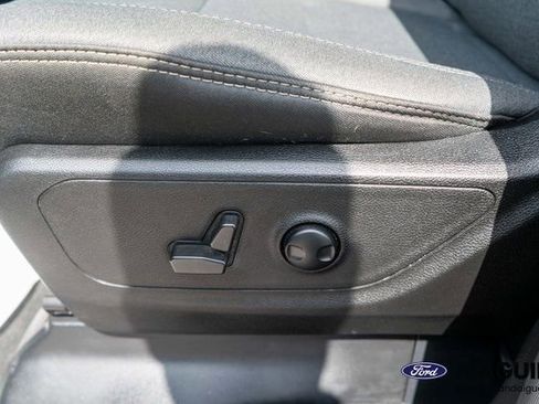 Used 2022 RAM 1500 Big Horn AWD/4WD image 18