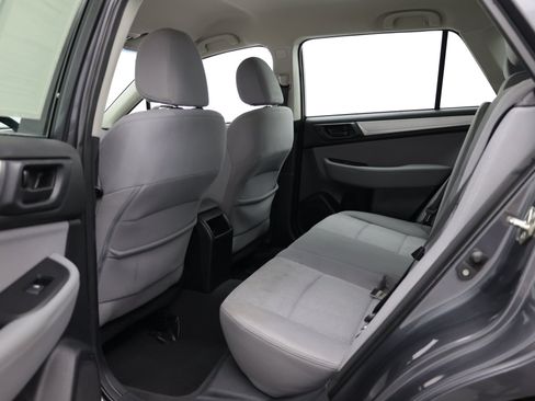 Used 2019 Subaru Outback 2.5i AWD/4WD image 27