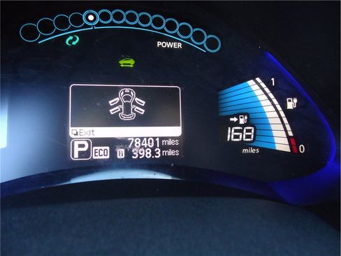 Used 2016 Nissan Leaf SV w/ Premium Package FWD image 31