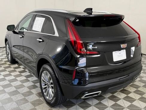 Used 2025 Cadillac XT4 Premium Luxury FWD image 5