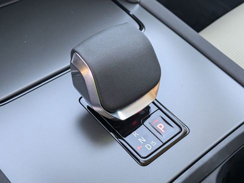 New 2025 Land Rover Discovery Sport S image 16