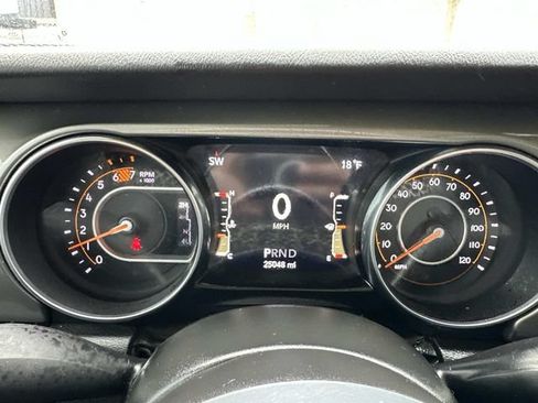 Used 2023 Jeep Wrangler Unlimited Sahara w/ Cold Weather Group AWD/4WD image 23