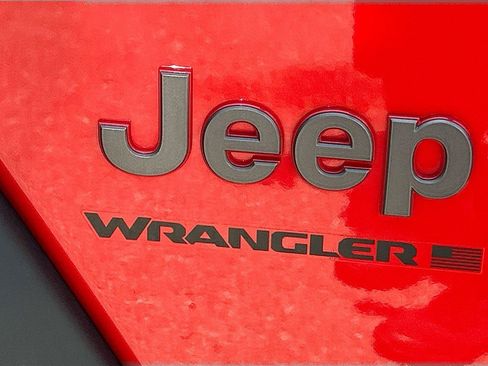 Used 2024 Jeep Wrangler Unlimited Rubicon AWD/4WD image 12