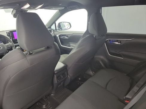 Used 2025 Toyota RAV4 SE AWD/4WD image 14