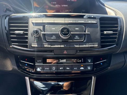 Used 2017 Honda Accord Sport image 32