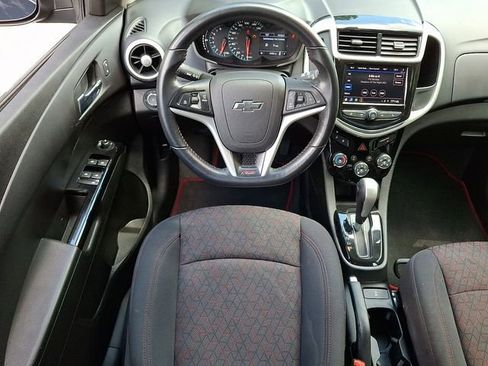 Used 2020 Chevrolet Sonic LT w/ Convenience Package FWD image 17