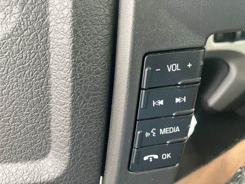 Used 2014 Ford F150 XLT w/ Equipment Group 302A Luxury AWD/4WD image 18