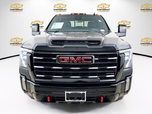 Used 2024 GMC Sierra 2500 AT4 w/ Technology Package image 2