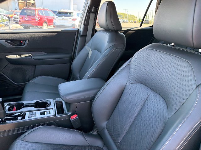 Used 2026 Subaru Outback Limited AWD/4WD image 20