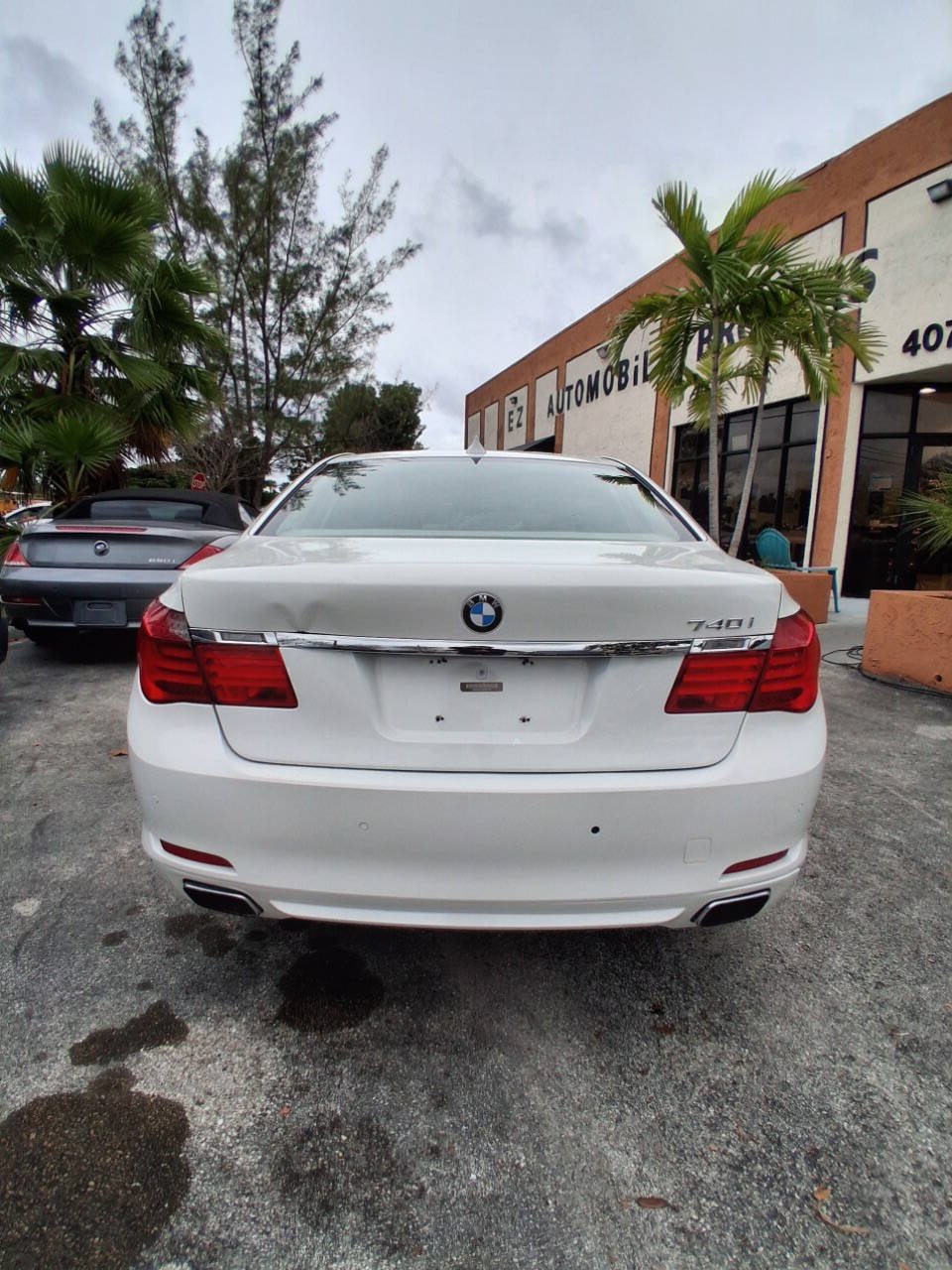 Used 2012 BMW 740i RWD image 8