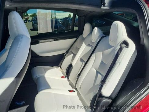 Used 2020 Tesla Model X Long Range image 4