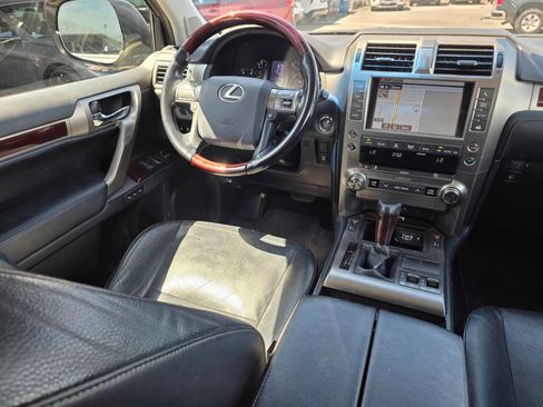 Used 2016 Lexus GX 460 w/ Premium Package AWD/4WD image 15