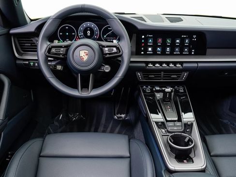 Used 2025 Porsche 911 Carrera image 23