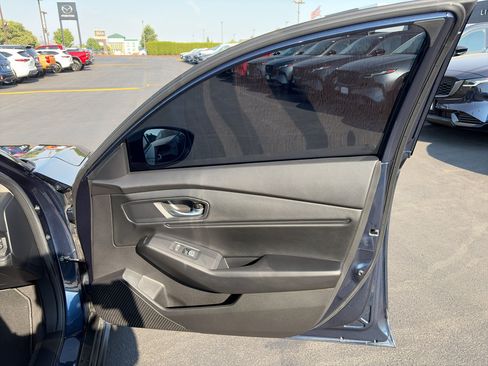 Used 2025 Honda Accord SE image 17