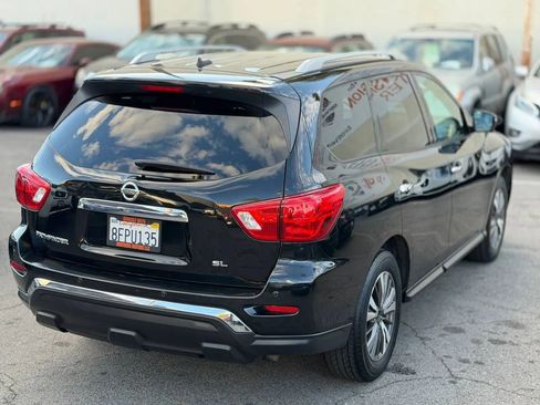 Used 2017 Nissan Pathfinder SL image 14