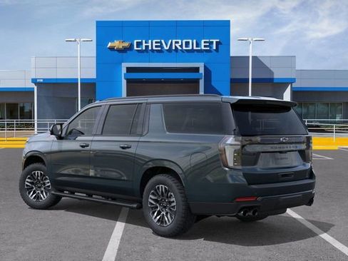 New 2026 Chevrolet Suburban Z71 w/ Comfort Package image 3