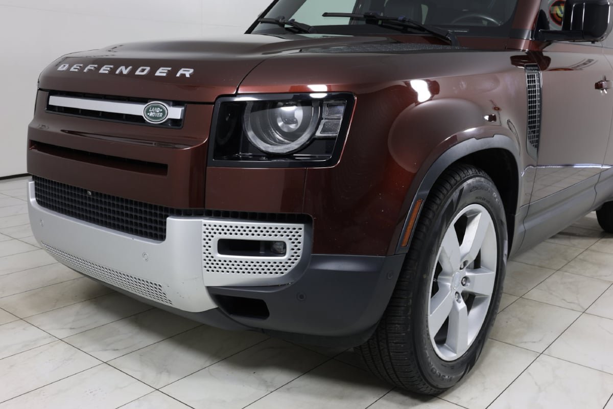 Used 2023 Land Rover Defender 130 First Edition AWD/4WD image 47