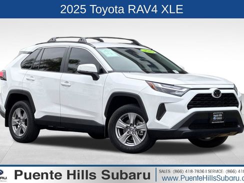 Used 2025 Toyota RAV4 XLE FWD image 1