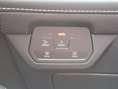 Used 2024 Volkswagen Atlas SEL Premium R-Line AWD/4WD image 25