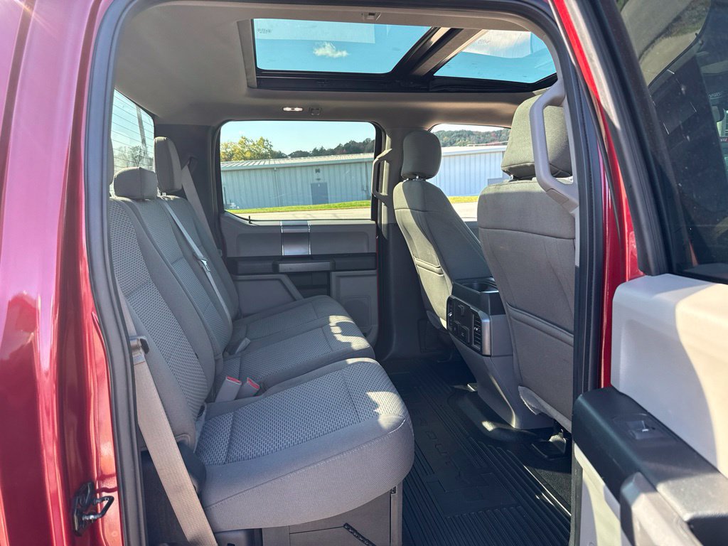 Used 2017 Ford F250 XLT w/ XLT Premium Package AWD/4WD image 14
