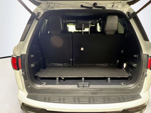 Used 2025 Toyota Sequoia Limited AWD/4WD image 33