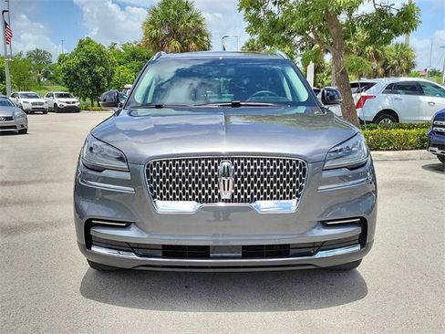 Used 2024 Lincoln Aviator 2WD w/ Premium Package image 2