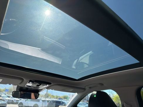 Certified 2025 Kia Sorento S w/ Panoramic Sunroof Package AWD/4WD image 28