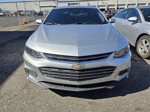 Used 2018 Chevrolet Malibu LT image 11