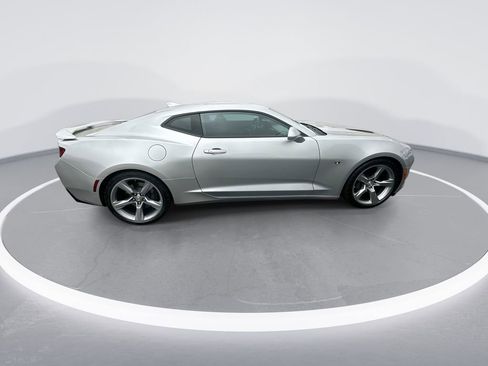 Used 2017 Chevrolet Camaro SS RWD image 9