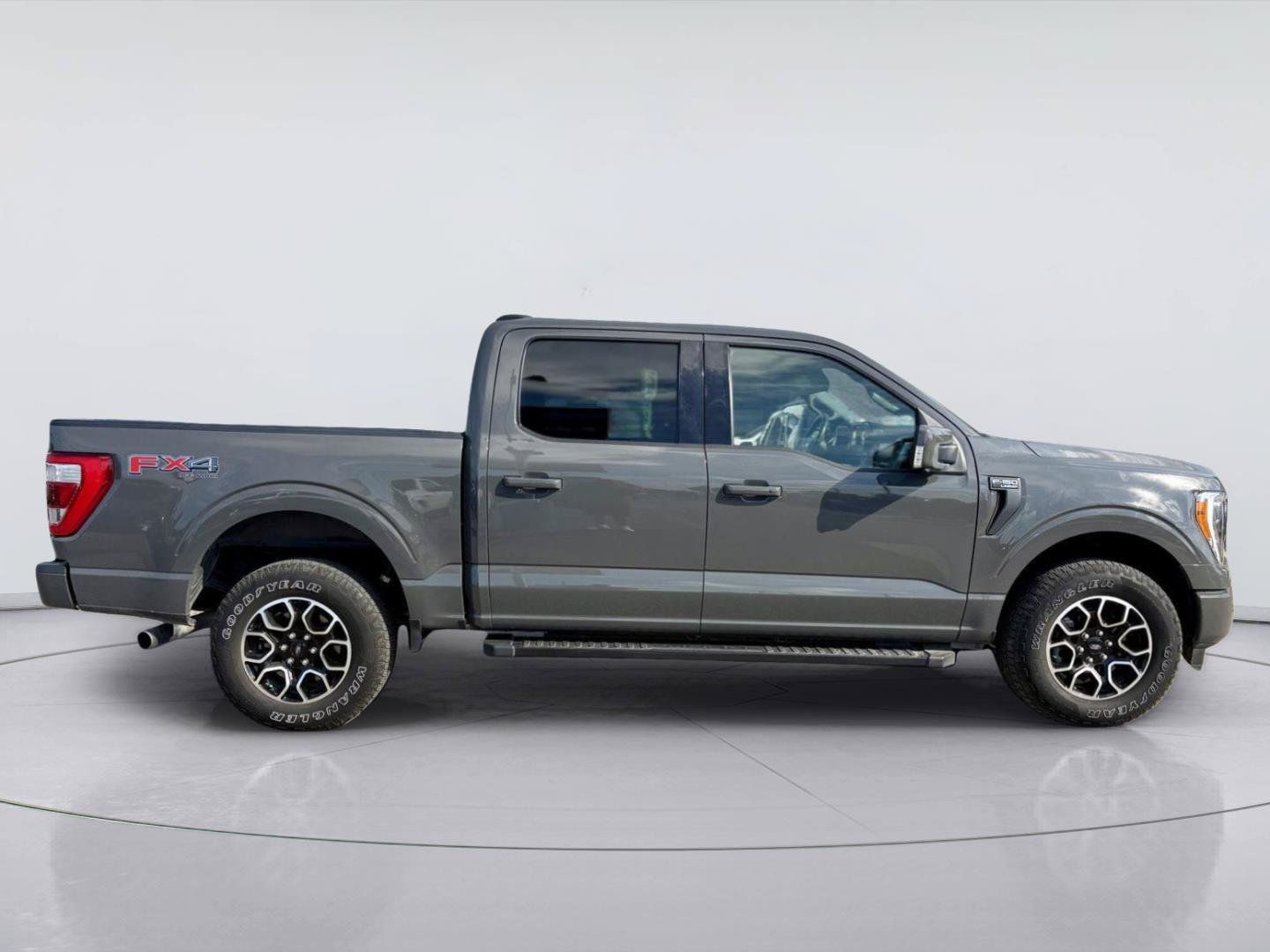 Used 2021 Ford F150 Lariat AWD/4WD image 2