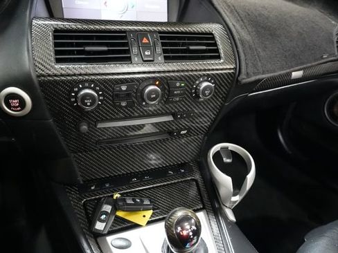 Used 2007 BMW M6 Convertible RWD image 26