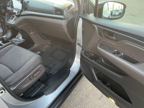 Used 2020 Honda Odyssey EX image 18