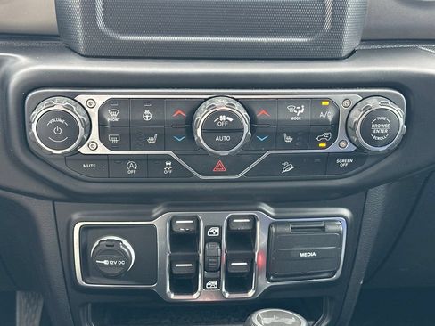 Used 2021 Jeep Wrangler Unlimited Sport AWD/4WD image 24