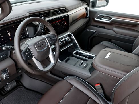 New 2026 GMC Sierra 2500 Denali w/ Denali Reserve Package image 12