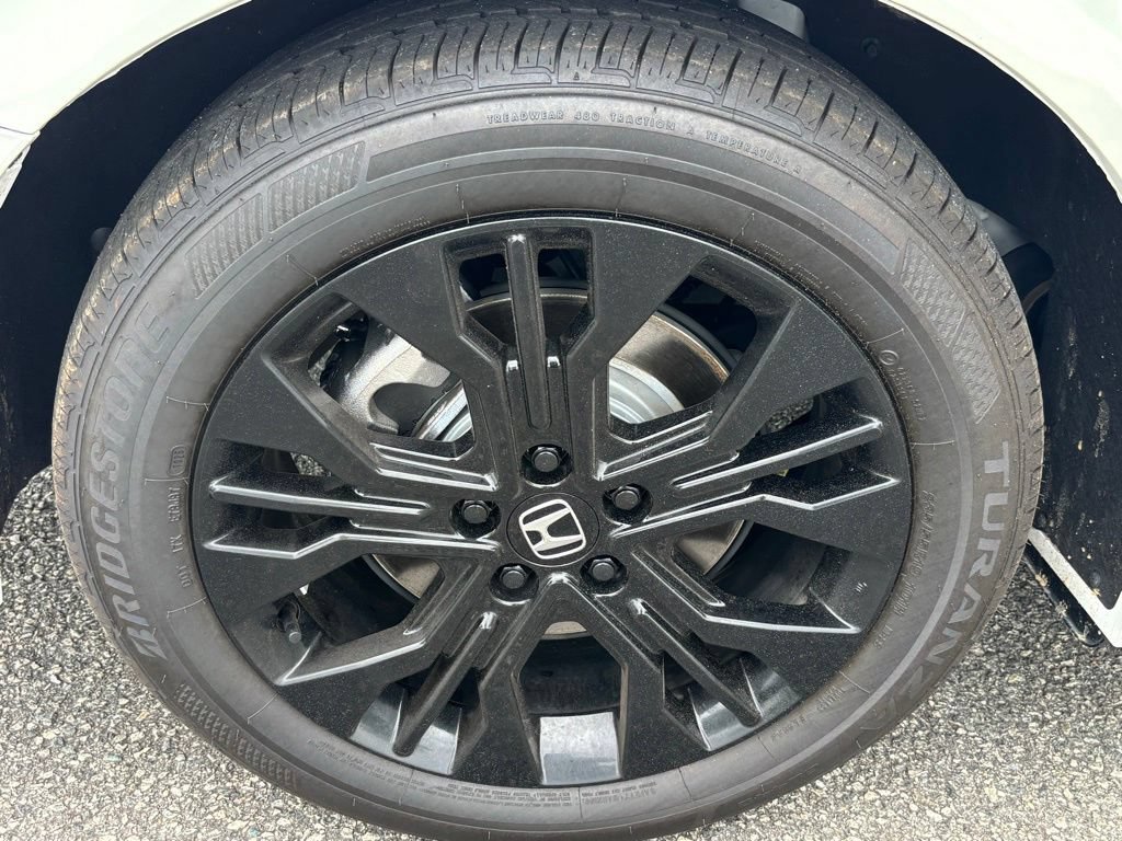 Used 2025 Honda Odyssey Sport-L image 40