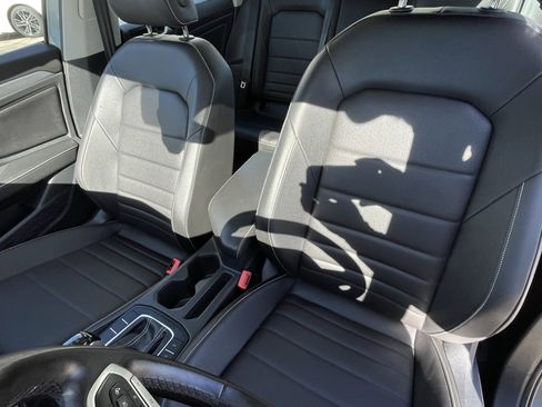 Used 2024 Volkswagen Jetta SE image 21