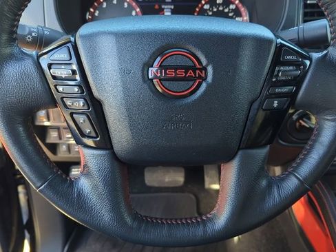 Used 2022 Nissan Frontier PRO-4X image 5