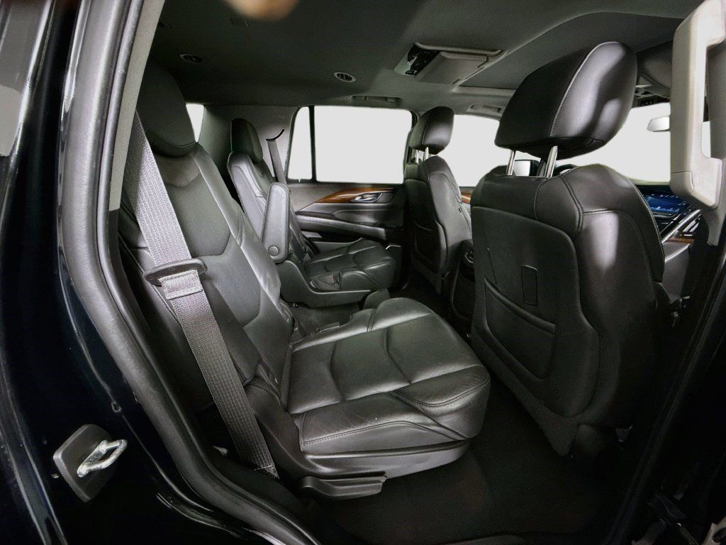 Used 2019 Cadillac Escalade Premium Luxury w/ Escalade Sport Edition RWD image 24